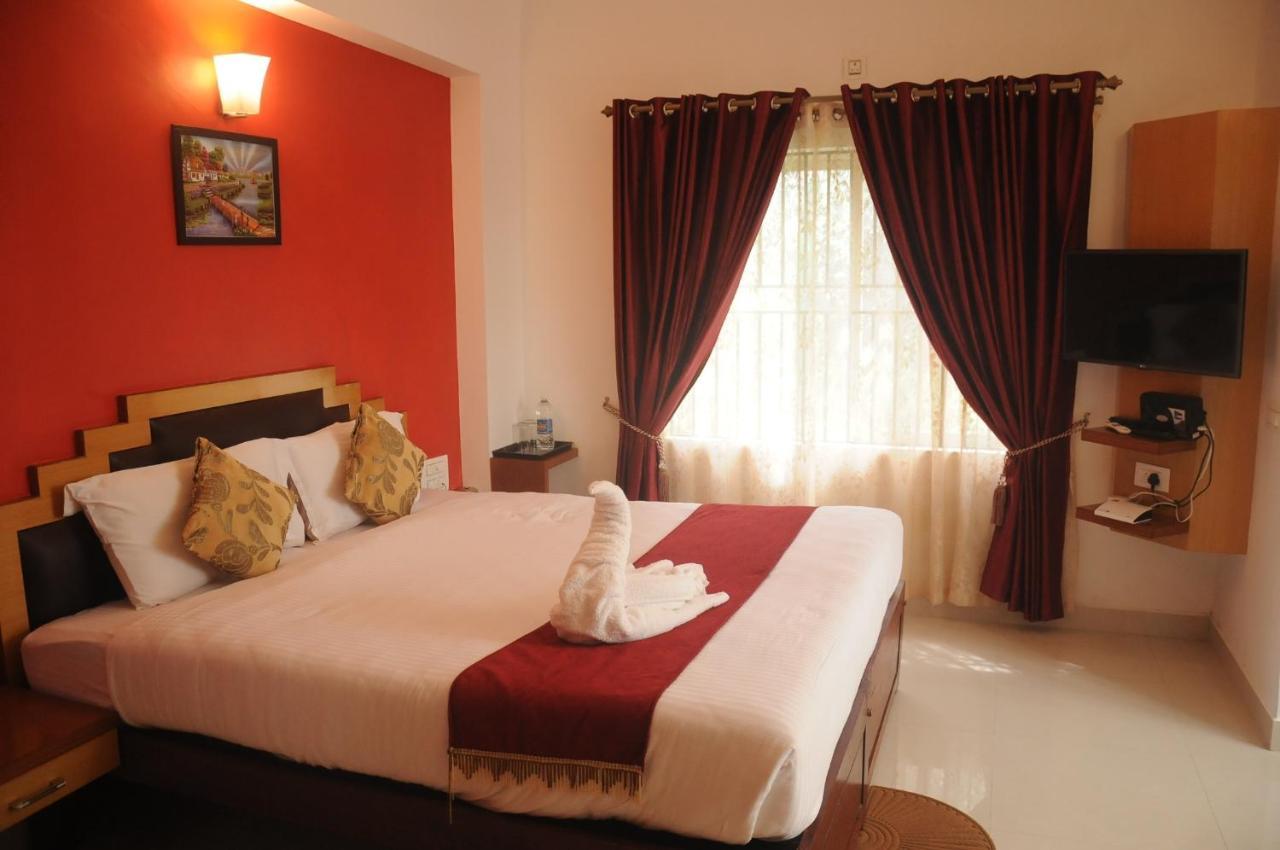 Alwesal International Hotel Madikeri Exterior photo