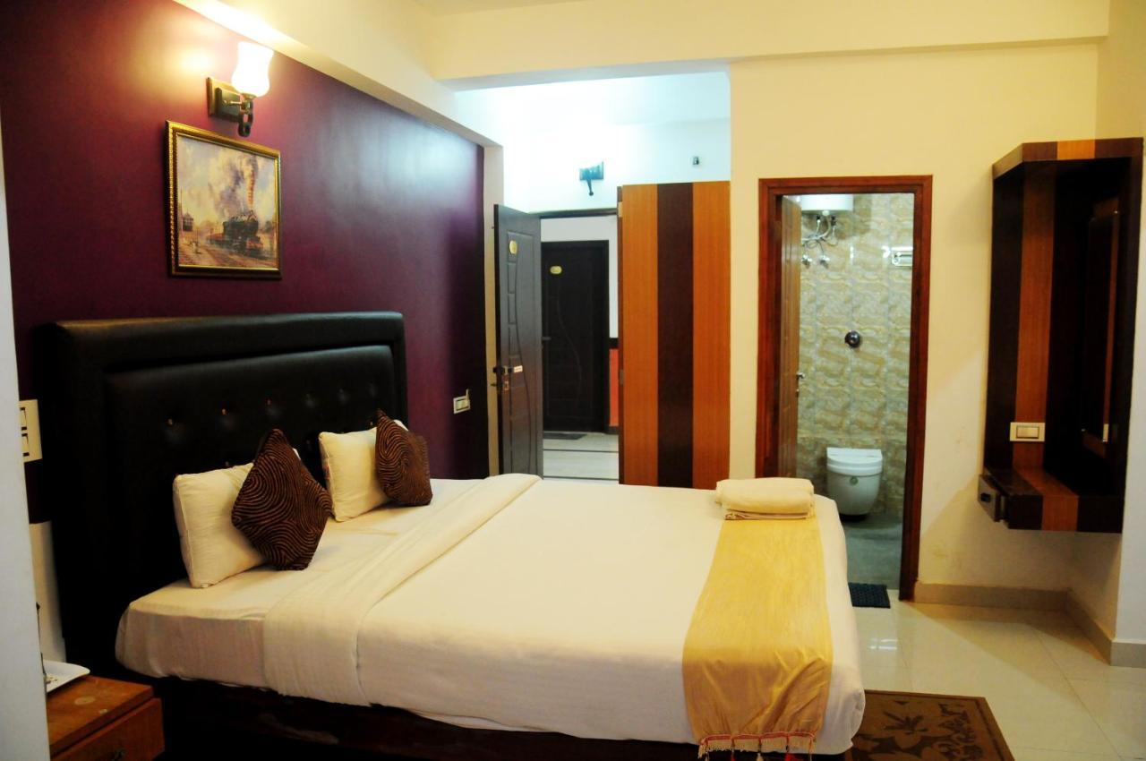Alwesal International Hotel Madikeri Exterior photo