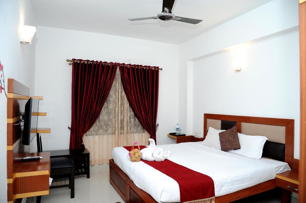 Alwesal International Hotel Madikeri Exterior photo