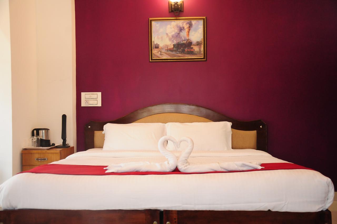 Alwesal International Hotel Madikeri Exterior photo
