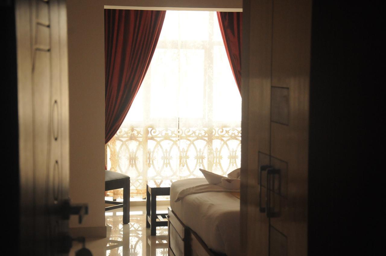 Alwesal International Hotel Madikeri Exterior photo