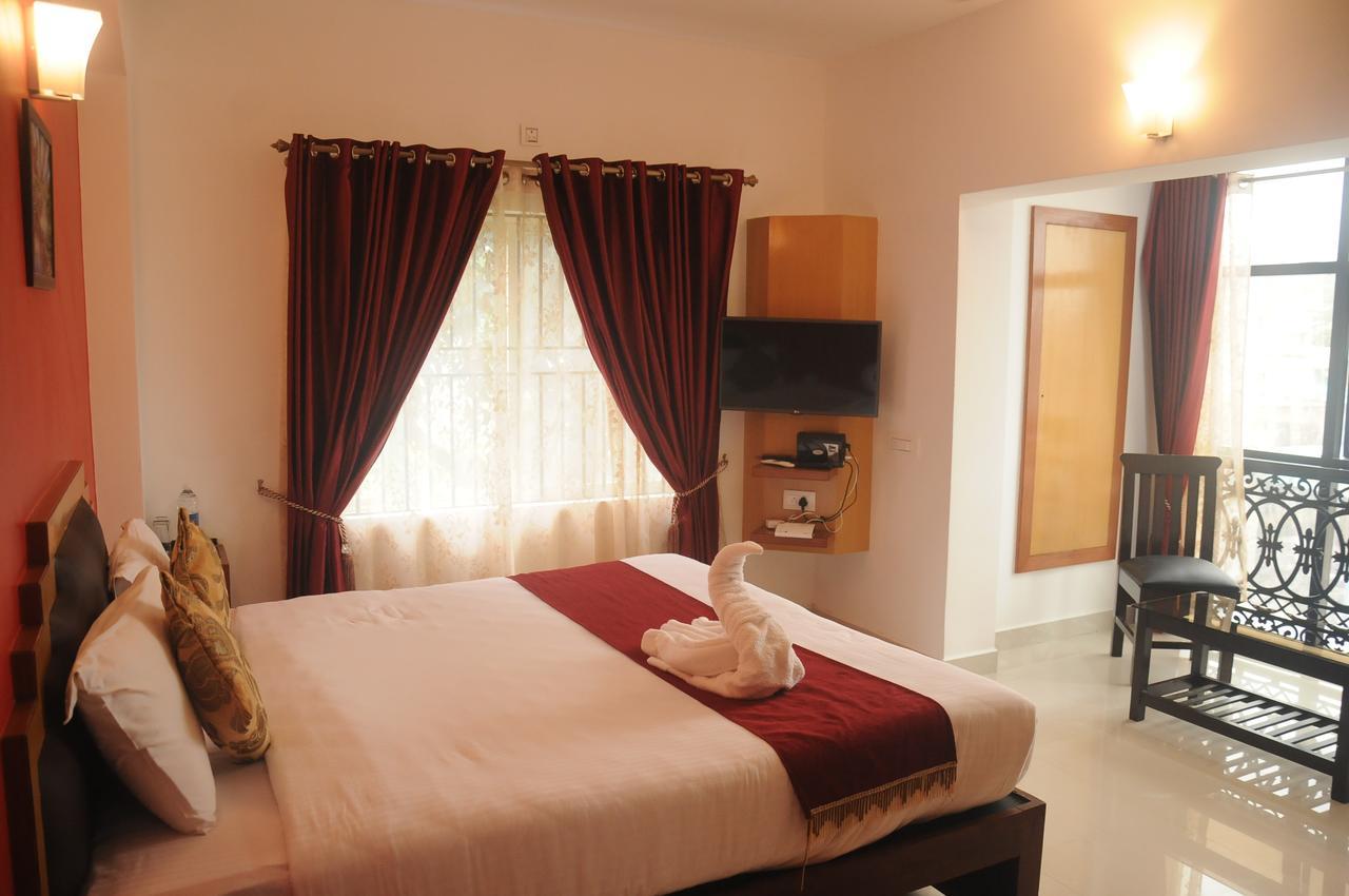 Alwesal International Hotel Madikeri Exterior photo