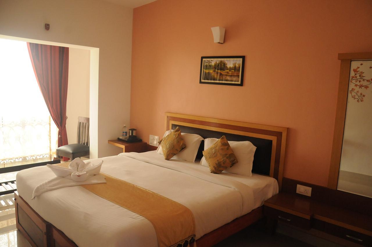 Alwesal International Hotel Madikeri Exterior photo